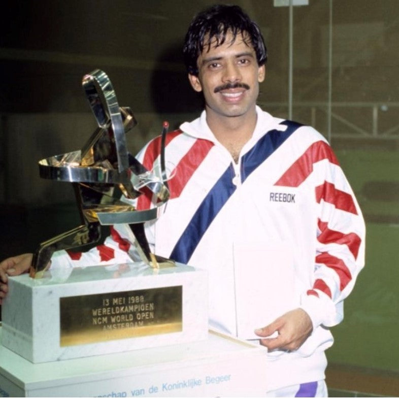 #onthisday in 1988 Jahangir Khan of Pakistan defeated compatriot Jansher Khan 9-6 9-2 9-2 in Amsterdam to win his sixth World Open title